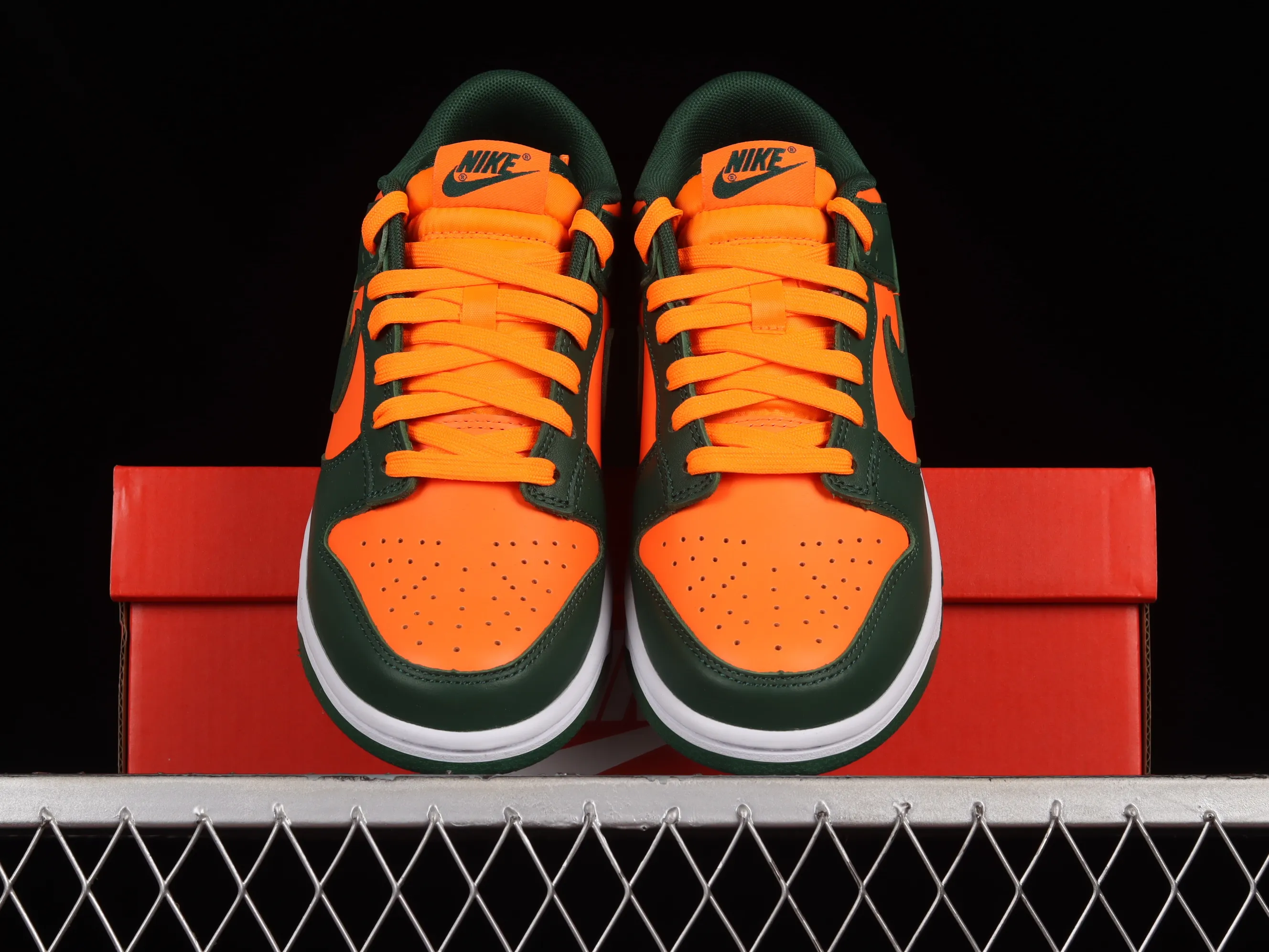 All categories Nk SB Dunk series Nk SB Dunk Low low-top sneakers C version Nk SB Dunk Low "Miami Hurricanes" orange green SB low-top casual sneakers DD1391-300